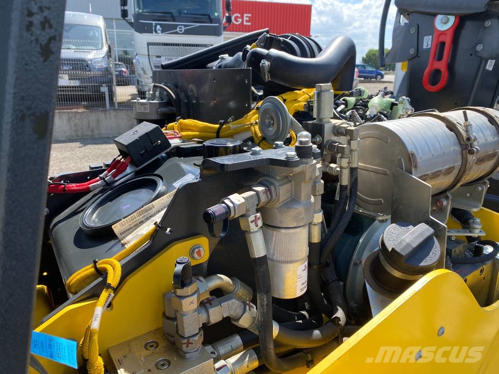 Bomag BW138AD-5/Stage-V 1er Main endommagé Tvåvalsvältar