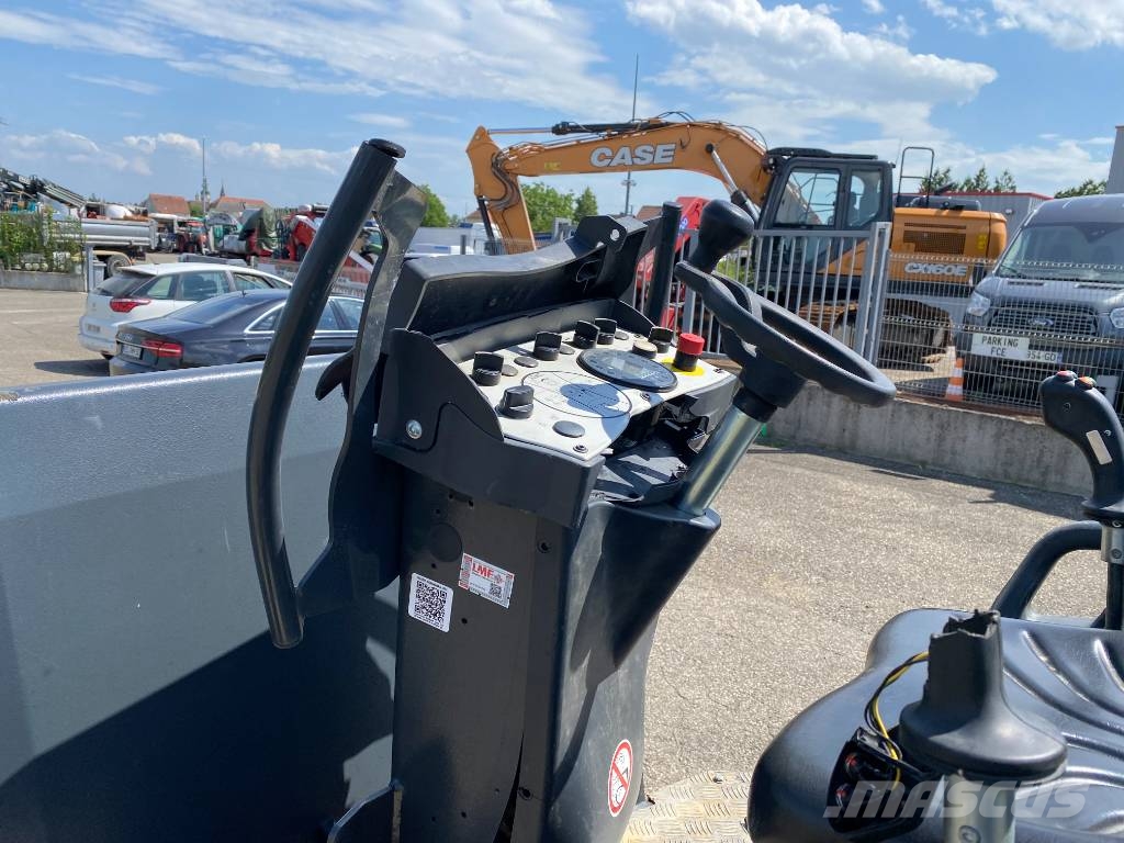 Bomag BW138AD-5/Stage-V 1er Main endommagé Tvåvalsvältar
