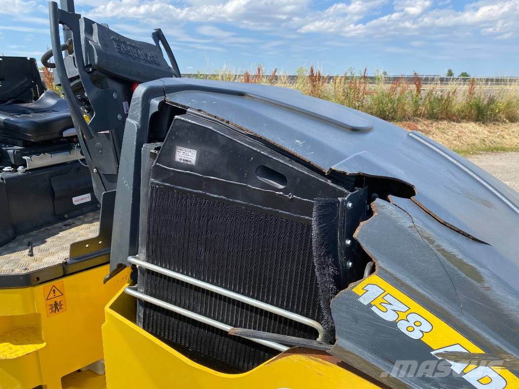 Bomag BW138AD-5/Stage-V 1er Main endommagé Tvåvalsvältar