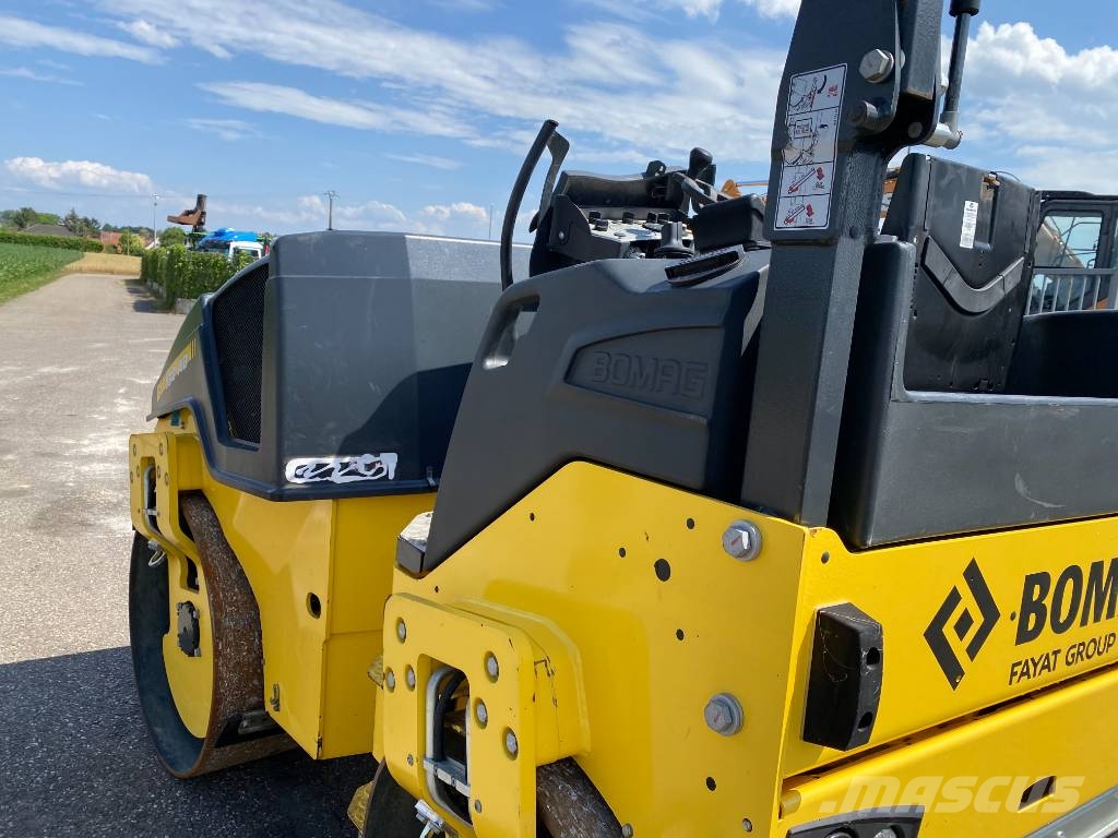 Bomag BW138AD-5/Stage-V 1er Main endommagé Tvåvalsvältar
