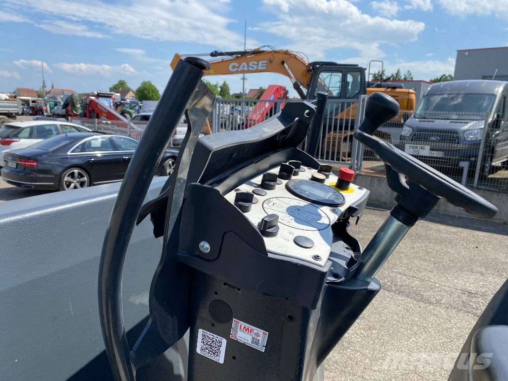 Bomag BW138AD-5/Stage-V 1er Main endommagé Tvåvalsvältar