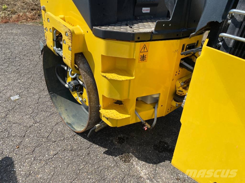 Bomag BW138AD-5/Stage-V 1er Main endommagé Tvåvalsvältar