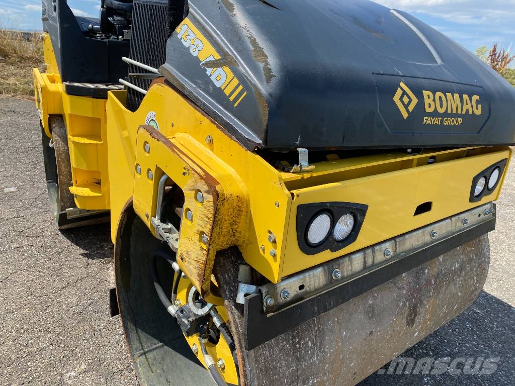 Bomag BW138AD-5/Stage-V 1er Main endommagé Tvåvalsvältar