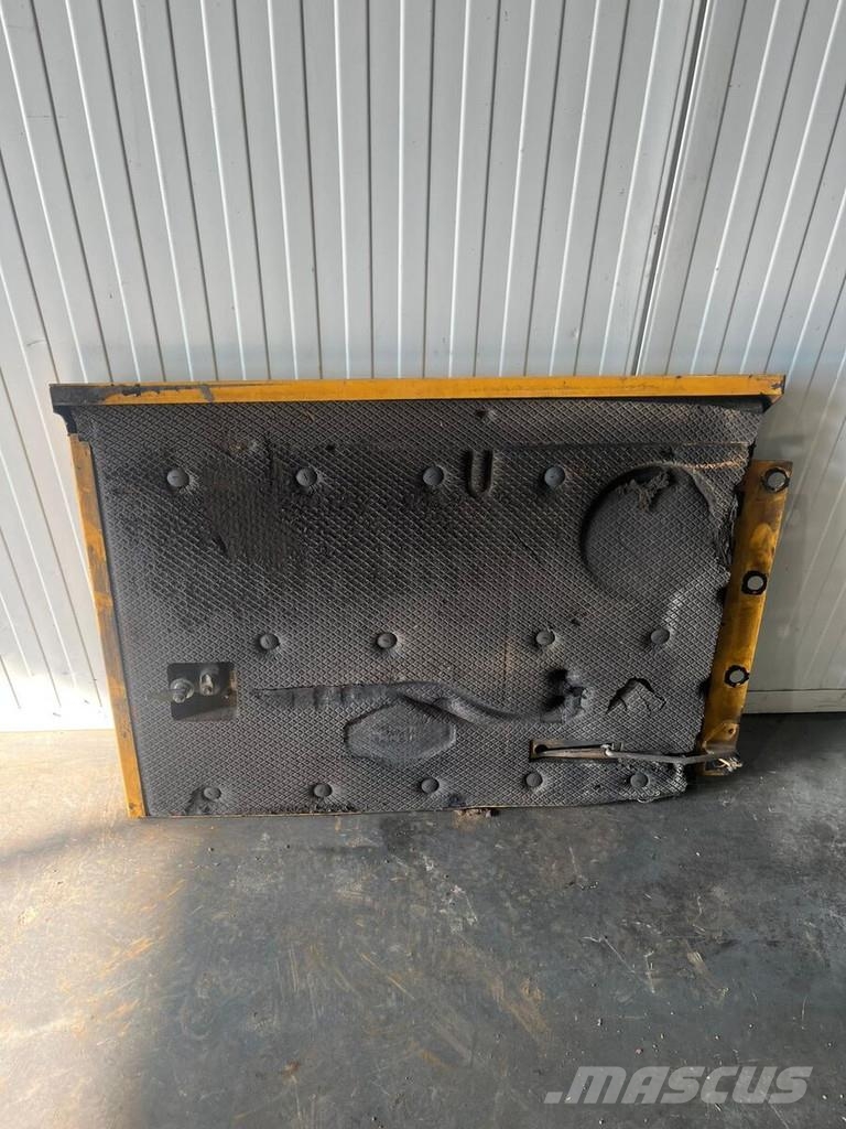 Liebherr cover Transport - Inne