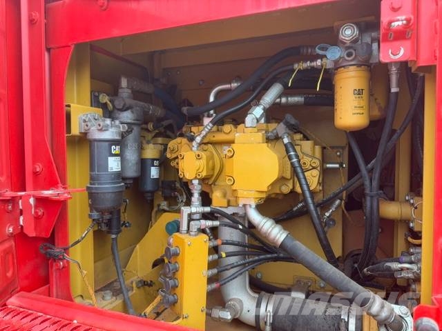 CAT 323 F L Rupsgraafmachines