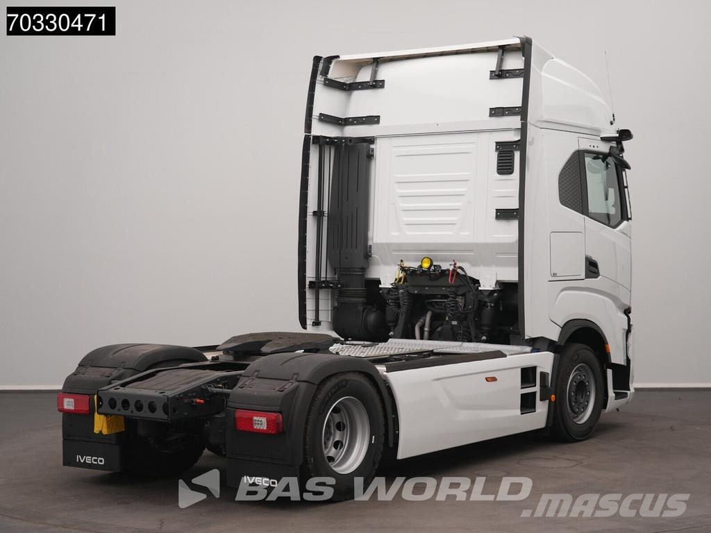 Iveco S-Way 500 4X2 NEW! Retarder 2x tanks Standklima AC Camiones tractor