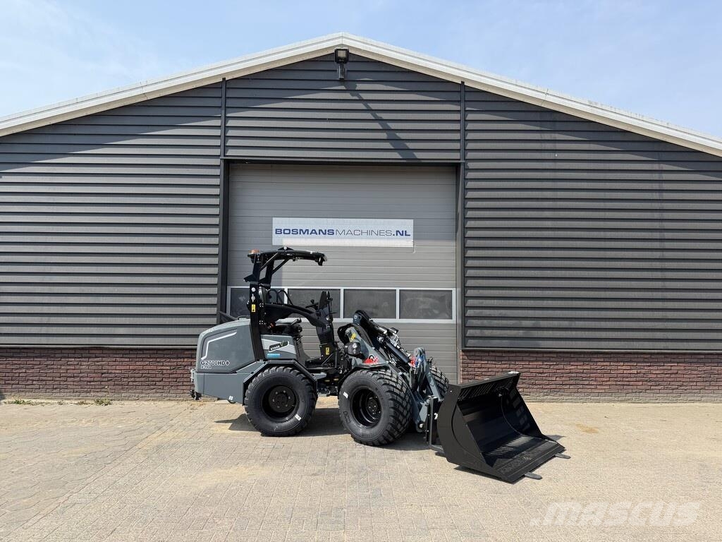 GiANT G2700 X-TRA HD+ minishovel NIEUW (tandempomp stabi لوادر بعجل