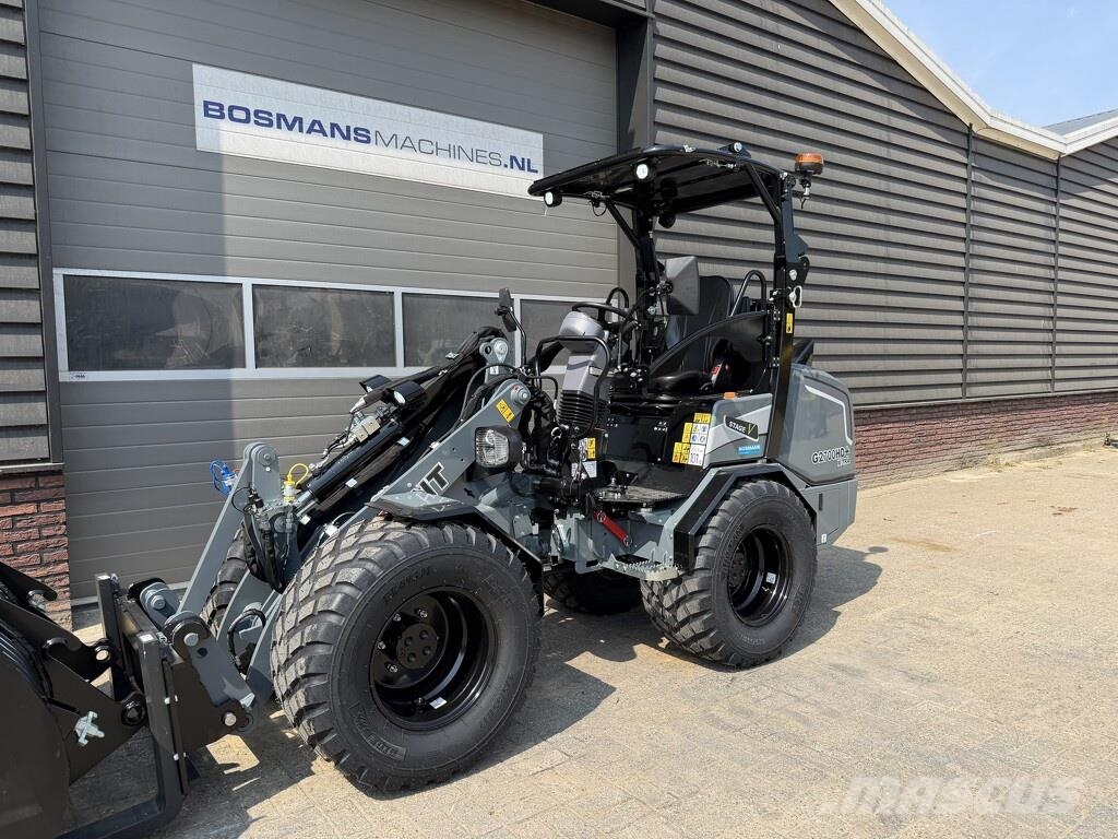 GiANT G2700 X-TRA HD+ minishovel NIEUW (tandempomp stabi لوادر بعجل