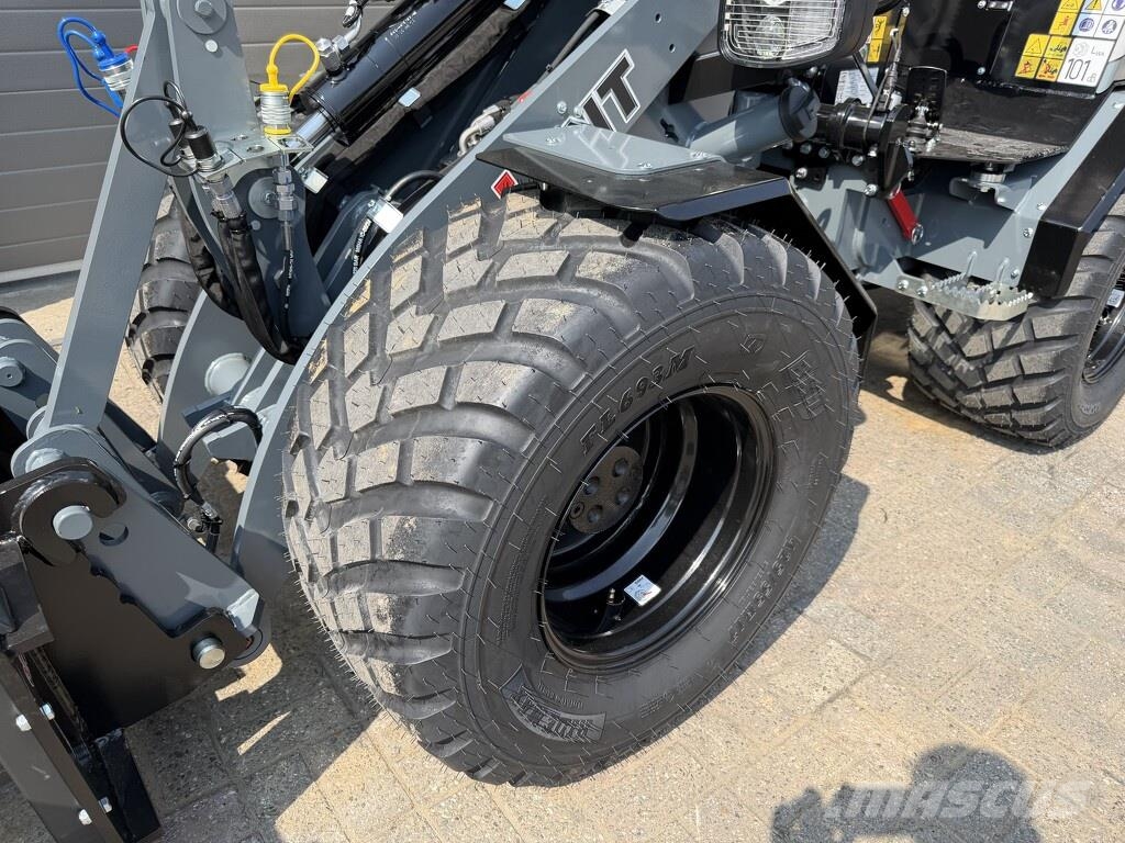 GiANT G2700 X-TRA HD+ minishovel NIEUW (tandempomp stabi لوادر بعجل