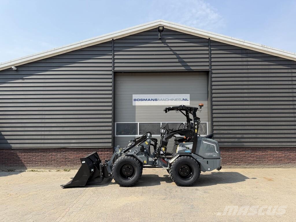 GiANT G2700 X-TRA HD+ minishovel NIEUW (tandempomp stabi لوادر بعجل