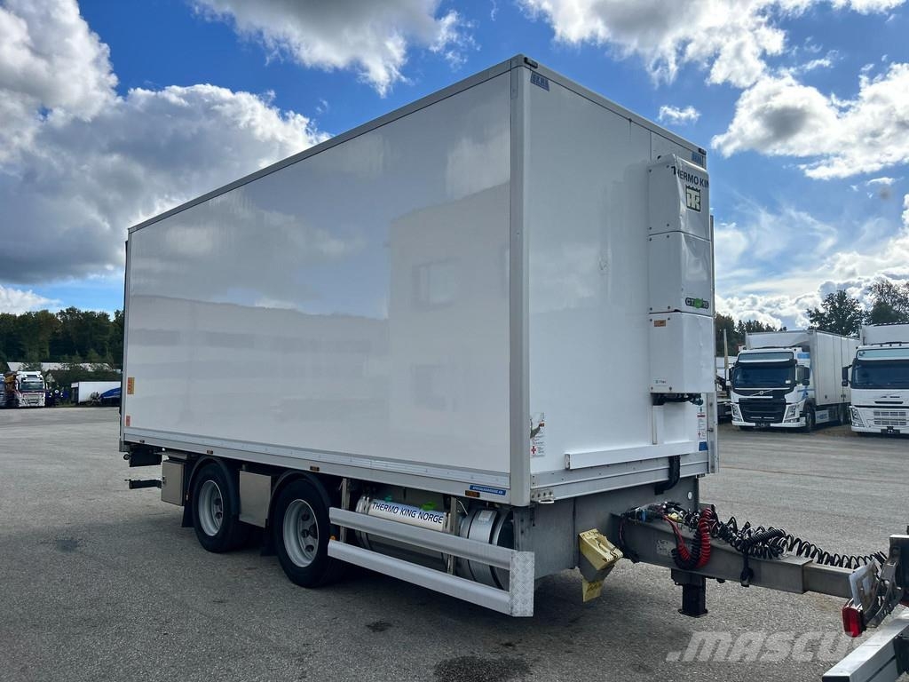 HFR KK18 LIFTING AXLE + BOX HEATING Hűtős