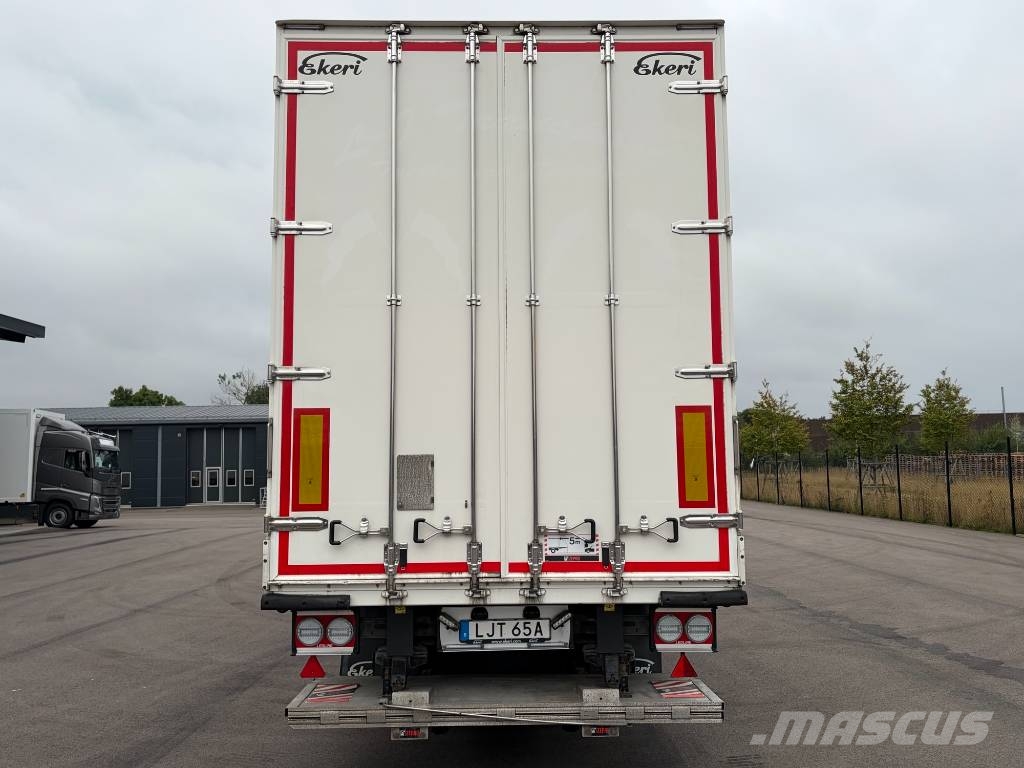 Ekeri Skåptrailer öppningsbar sida LJT65A Furgoonpoolhaagised