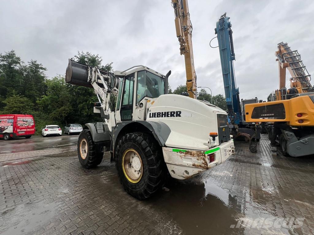 Liebherr L 524 Wheel loaders