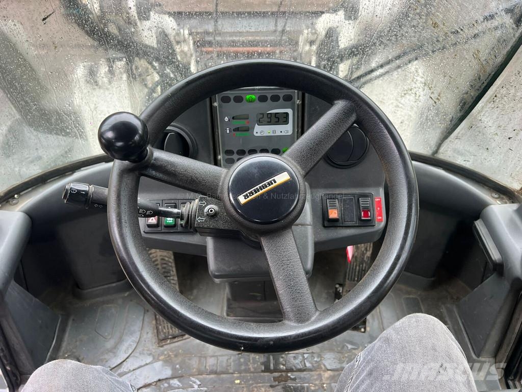 Liebherr L 524 Wheel loaders