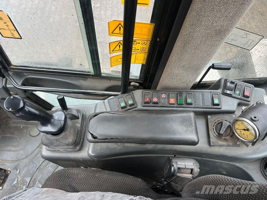 Liebherr L 524 Wheel loaders