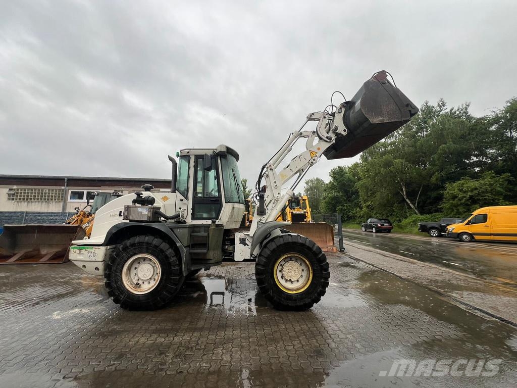 Liebherr L 524 Wheel loaders