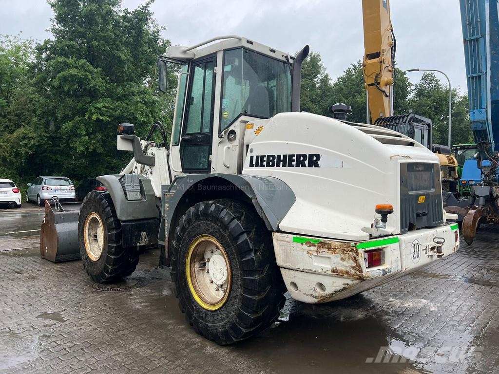Liebherr L 524 Wheel loaders