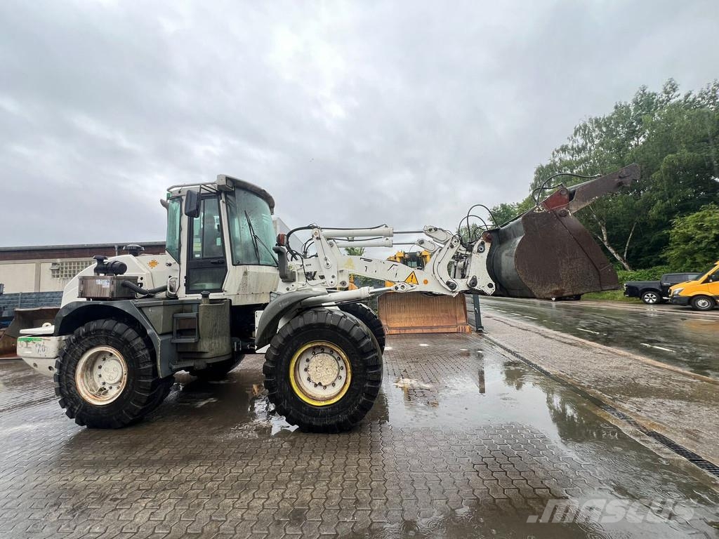 Liebherr L 524 Wheel loaders