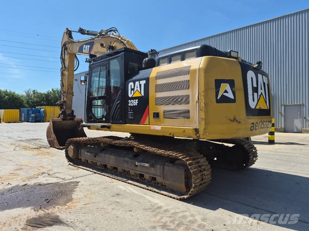 CAT 326FL Roomikekskavaatorid