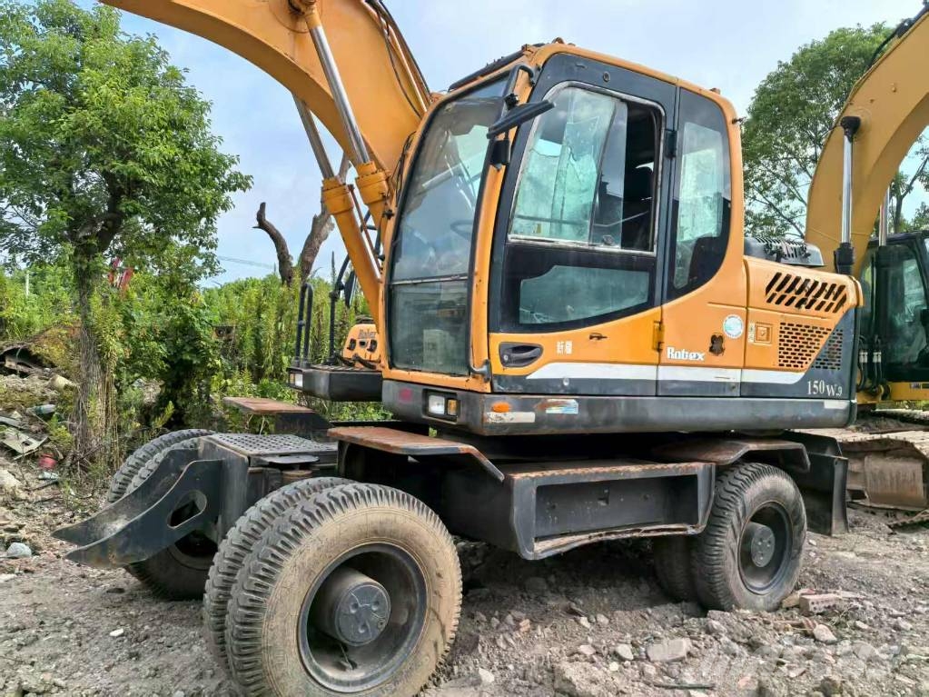 Hyundai Robex 150W-9 Gumikerekes kotrók