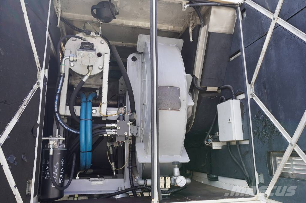 MAN TGA 35.440 8×4 / SB-106 vacuum excavator Excavadoras especiales