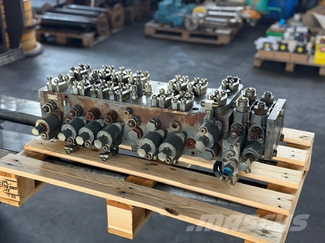 Liebherr A 316 USED HYDRAULIC BLOCK Hydraulik