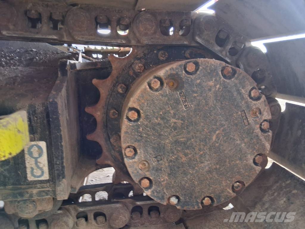 Hitachi ZX 135 US-7B Excavadoras de cadenas