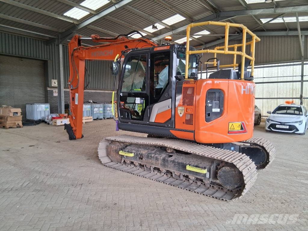 Hitachi ZX 135 US-7B Excavadoras de cadenas