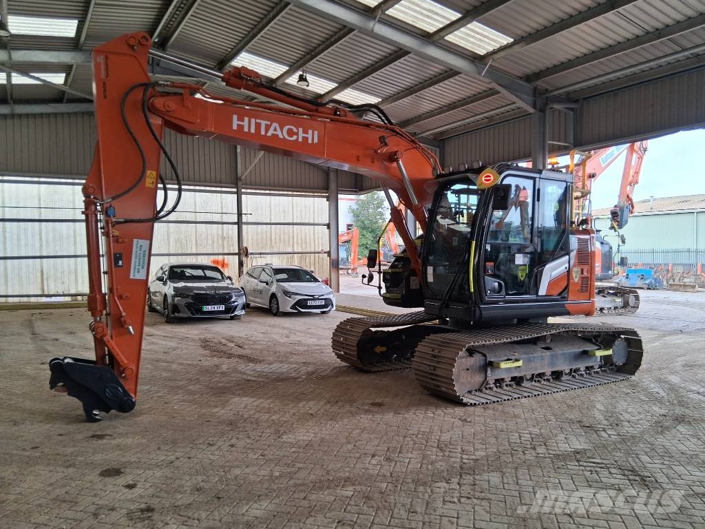 Hitachi ZX 135 US-7B Excavadoras de cadenas