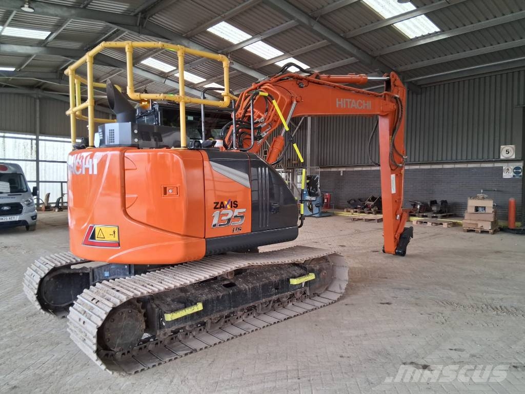 Hitachi ZX 135 US-7B Excavadoras de cadenas