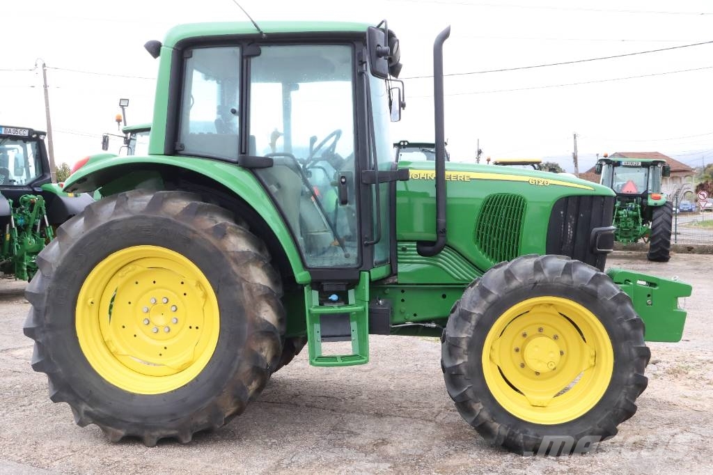 John Deere 6120 Traktoren