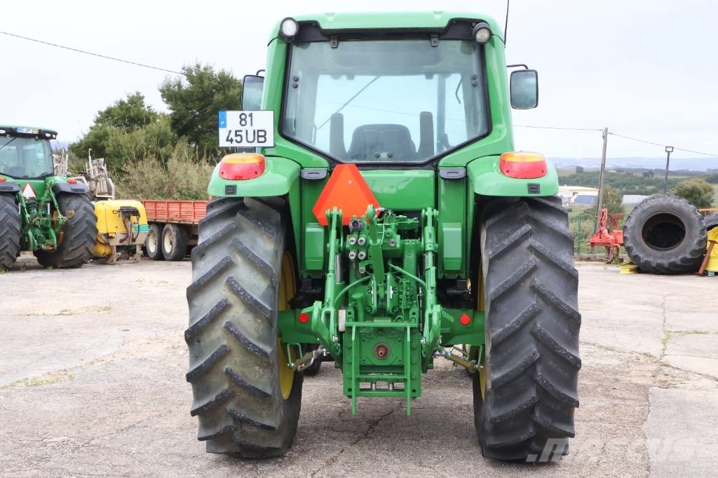 John Deere 6120 Traktoren
