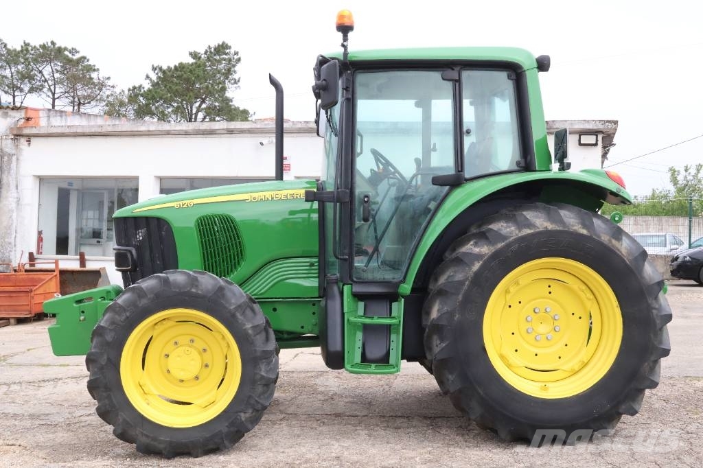 John Deere 6120 Traktoren