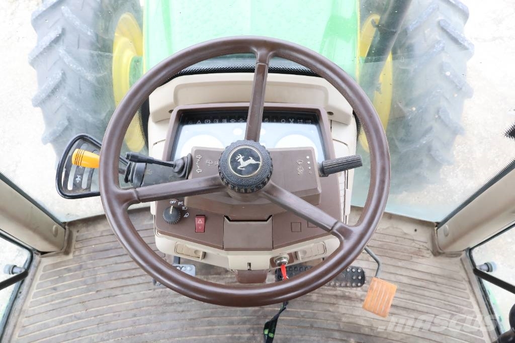 John Deere 6120 Traktoren