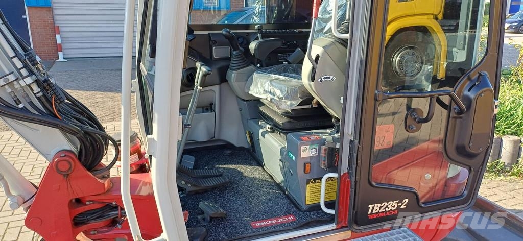 Takeuchi TB235 Minigravere <7t