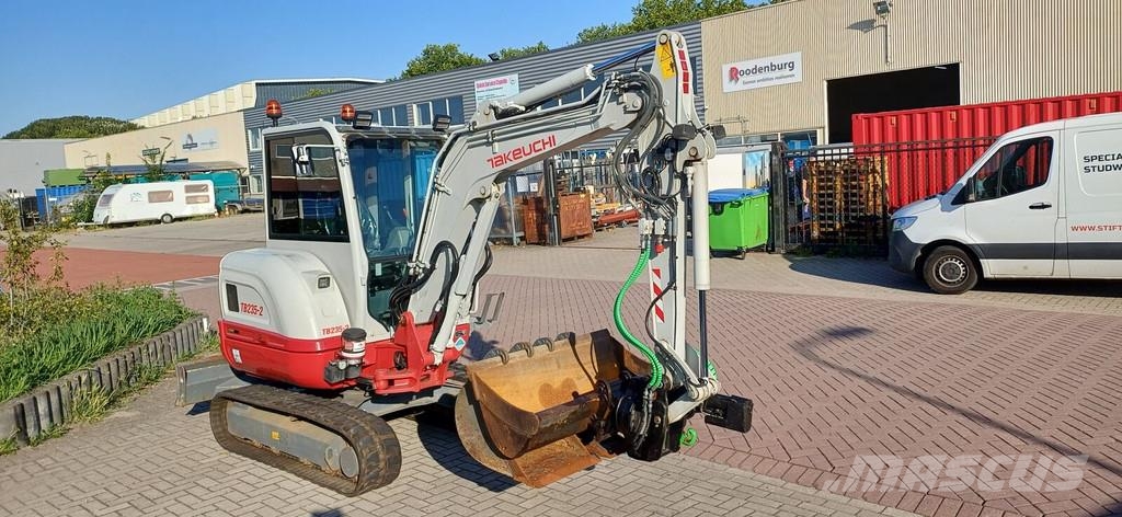 Takeuchi TB235 Minigravere <7t