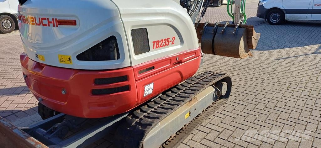 Takeuchi TB235 Minigravere <7t