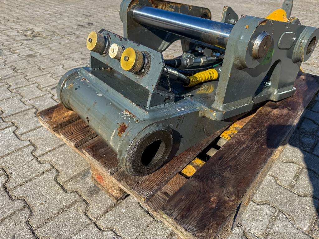 Liebherr SWA48 Vollhydr. Anbauplatte 80mm Schnellwechsler