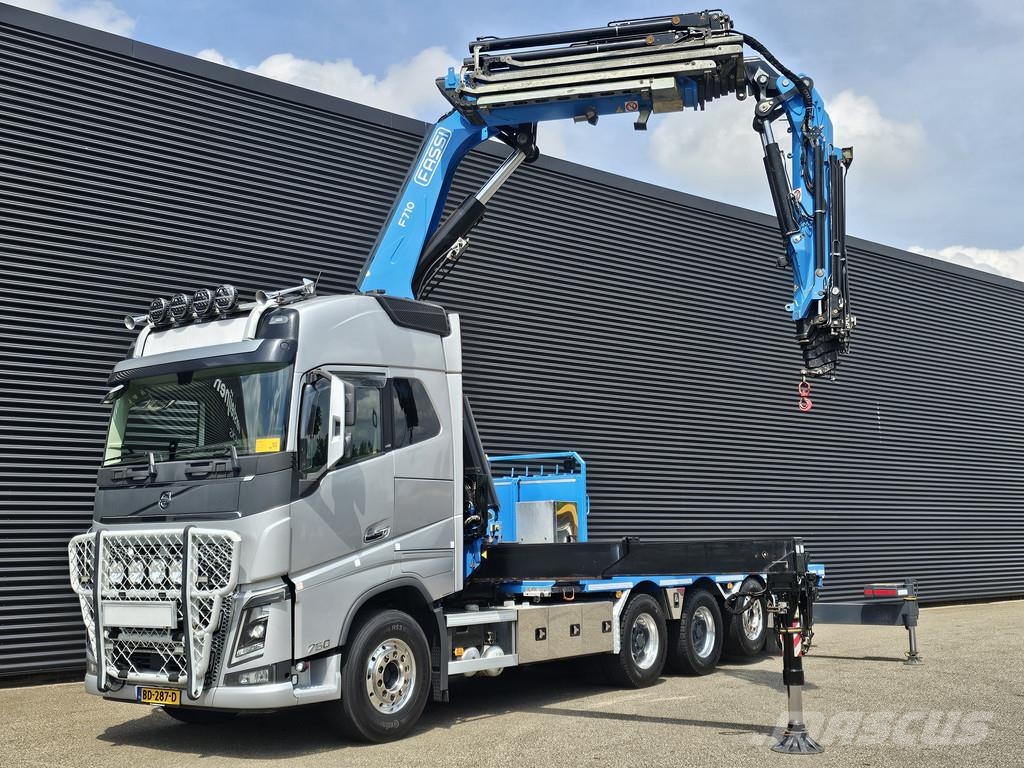 Volvo FH 16 750 8x4 / RETARDER / FASSI 71 TM + JIB Camiones grúa