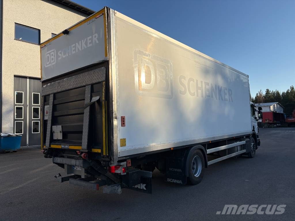 Scania P 250 KSA-kori + PL-Nostin شاحنات ذات هيكل صندوقي