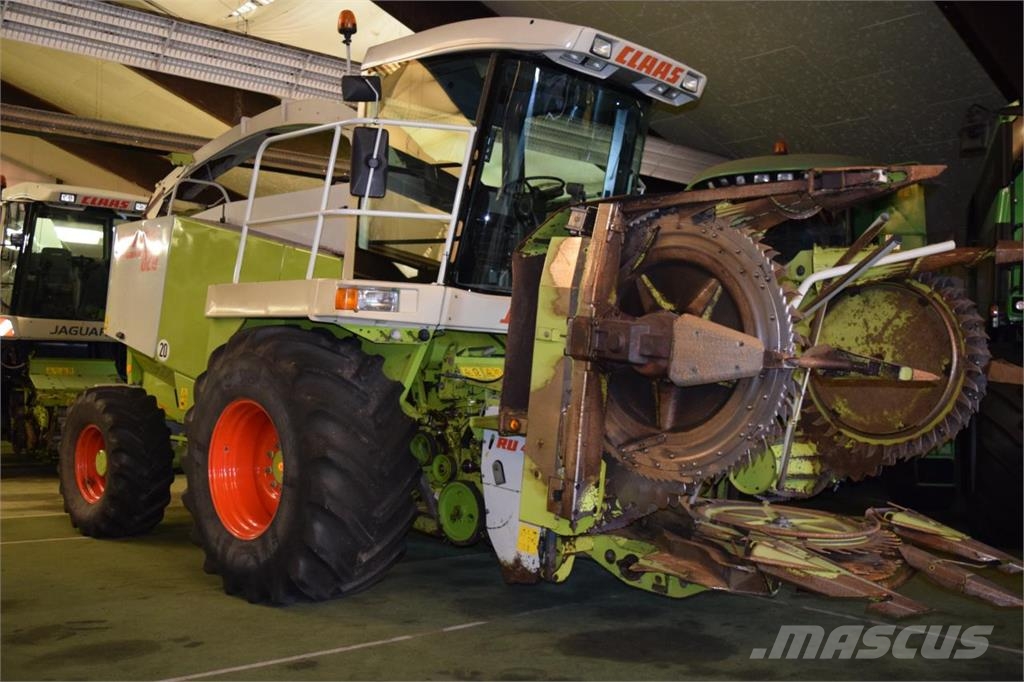 CLAAS Jaguar 820 Cosechadoras de forraje autopropulsadas