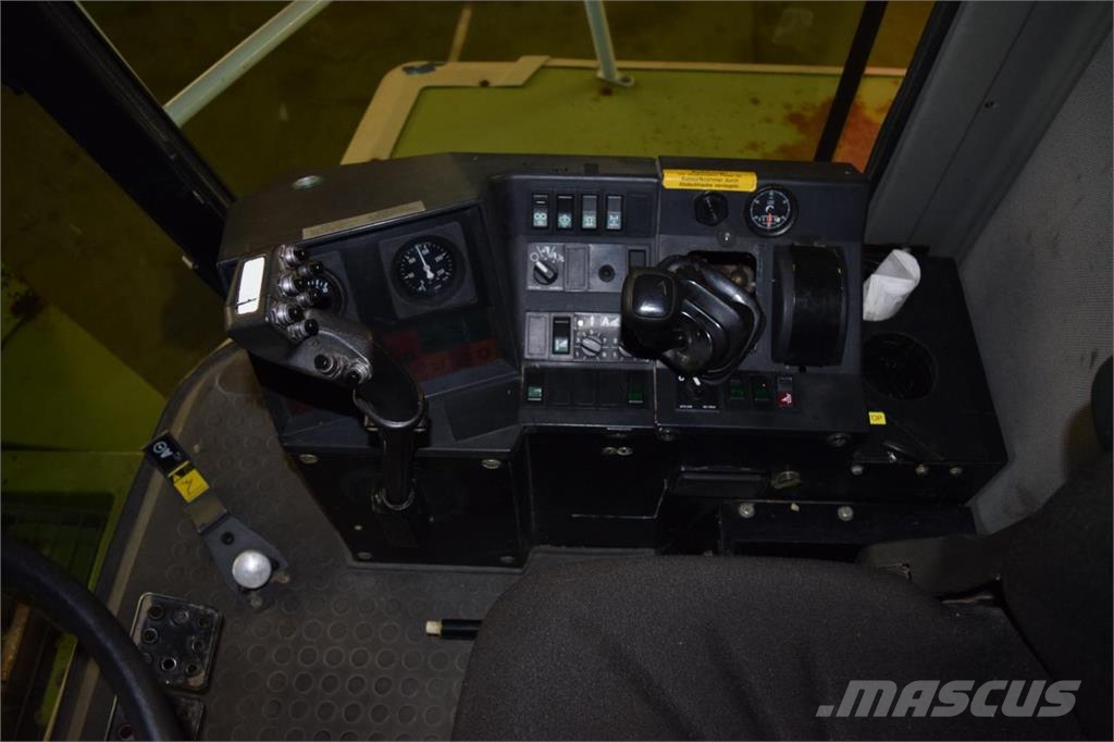 CLAAS Jaguar 820 Cosechadoras de forraje autopropulsadas
