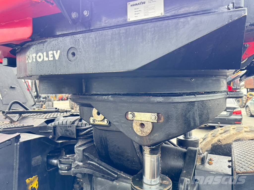 Komatsu 931 XC Cosechadoras