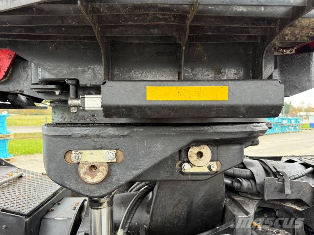 Komatsu 931 XC Cosechadoras