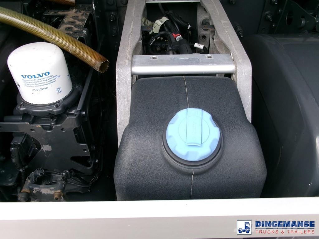 Volvo FM 380 6X2 fuel tank 20.6 m3 / 4 comp Цистерна