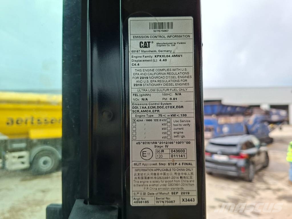 CAT 320 Gravemaskiner på larvebånd