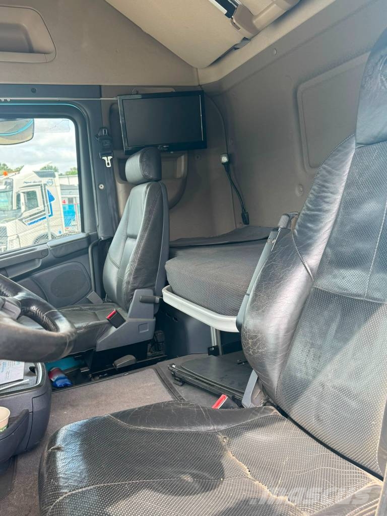 Scania R 560 LA Trekkers
