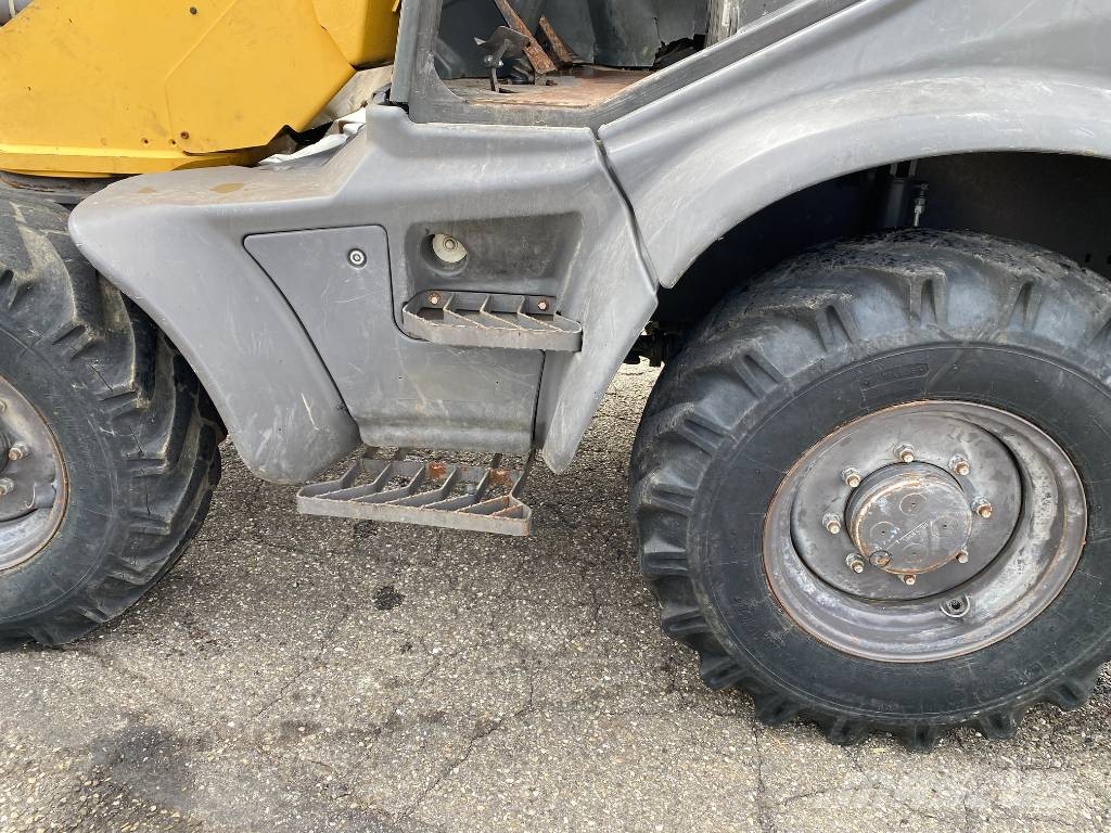 Mecalac AHLMANN AS 700 / 40Km/h 1er Main endommagée Tekerlekli yükleyiciler