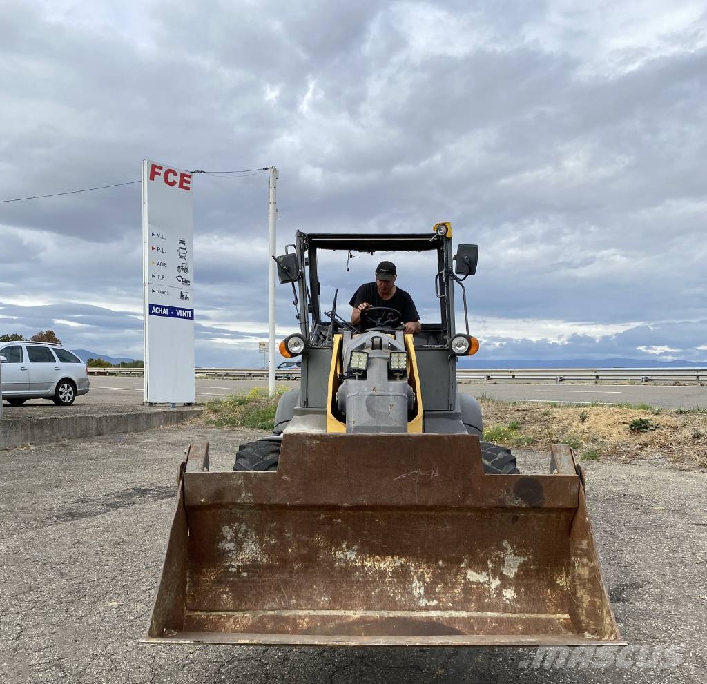 Mecalac AHLMANN AS 700 / 40Km/h 1er Main endommagée Tekerlekli yükleyiciler