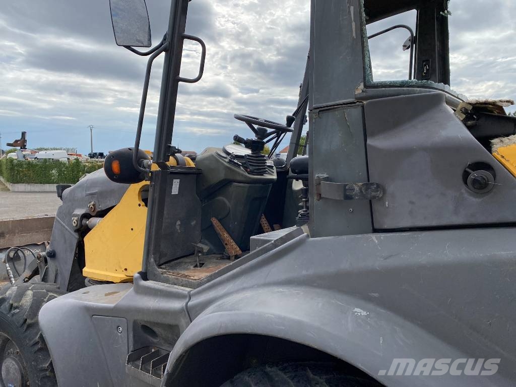 Mecalac AHLMANN AS 700 / 40Km/h 1er Main endommagée Tekerlekli yükleyiciler